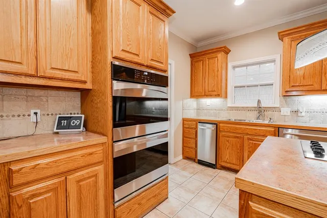 $545,000 | 327 Forest Lane, Gun Barrel City, TX 75156