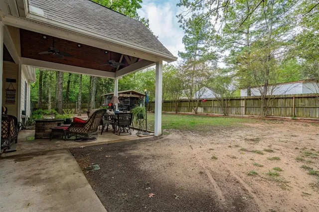 $545,000 | 327 Forest Lane, Gun Barrel City, TX 75156