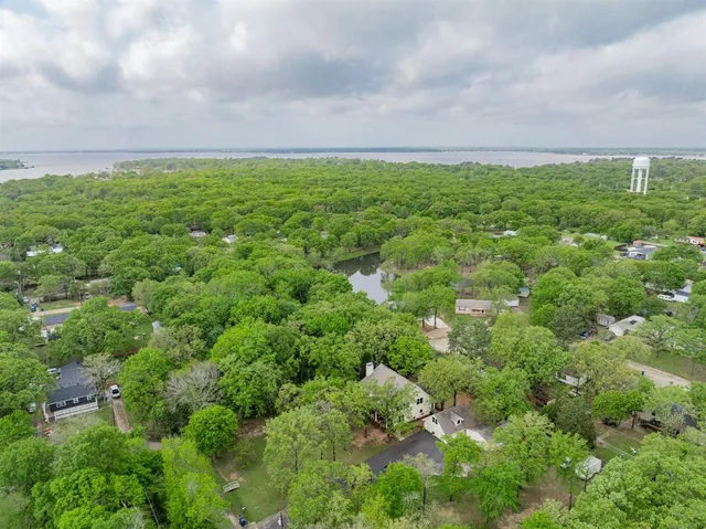 $545,000 | 327 Forest Lane, Gun Barrel City, TX 75156