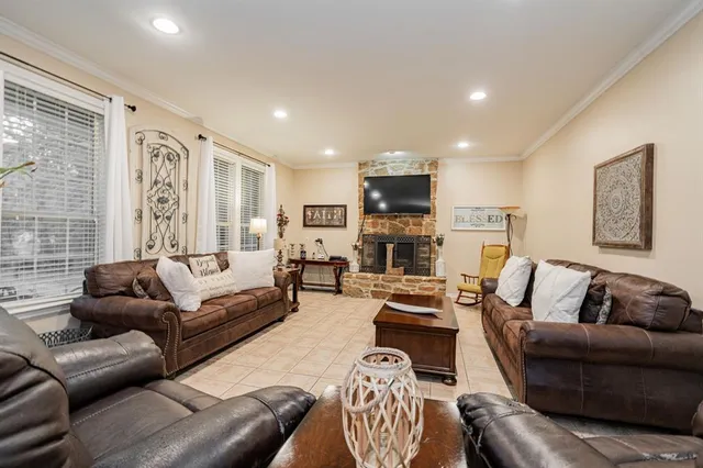 $545,000 | 327 Forest Lane, Gun Barrel City, TX 75156