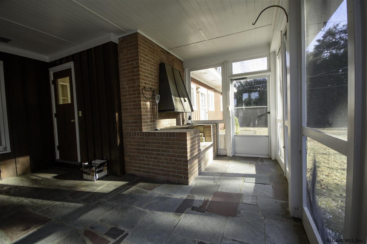 29 Clarendon Road Albany, NY 12203 - Photo 15 of 24 Photo 15