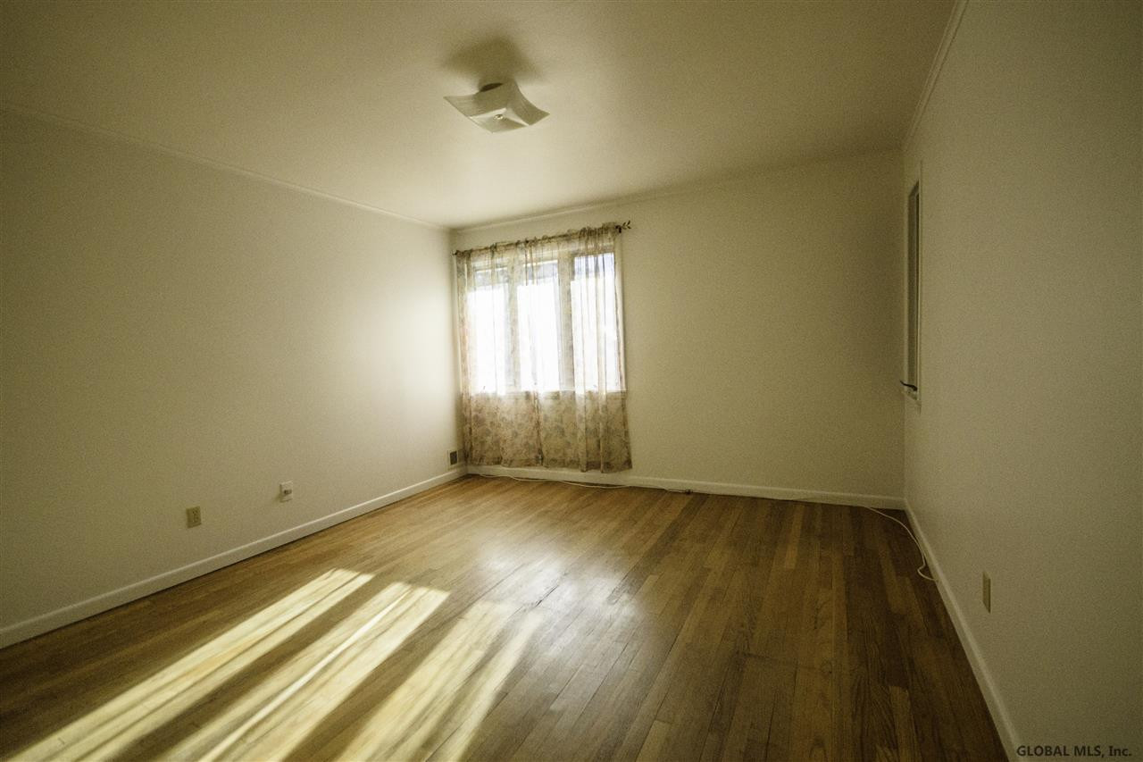 29 Clarendon Road Albany, NY 12203 - Photo 19 of 24 Photo 19