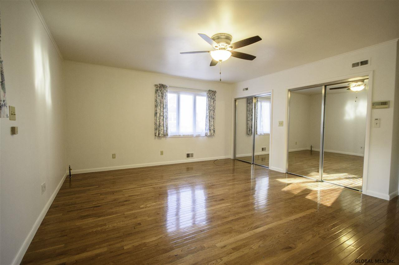 29 Clarendon Road Albany, NY 12203 - Photo 8 of 24 Photo 8