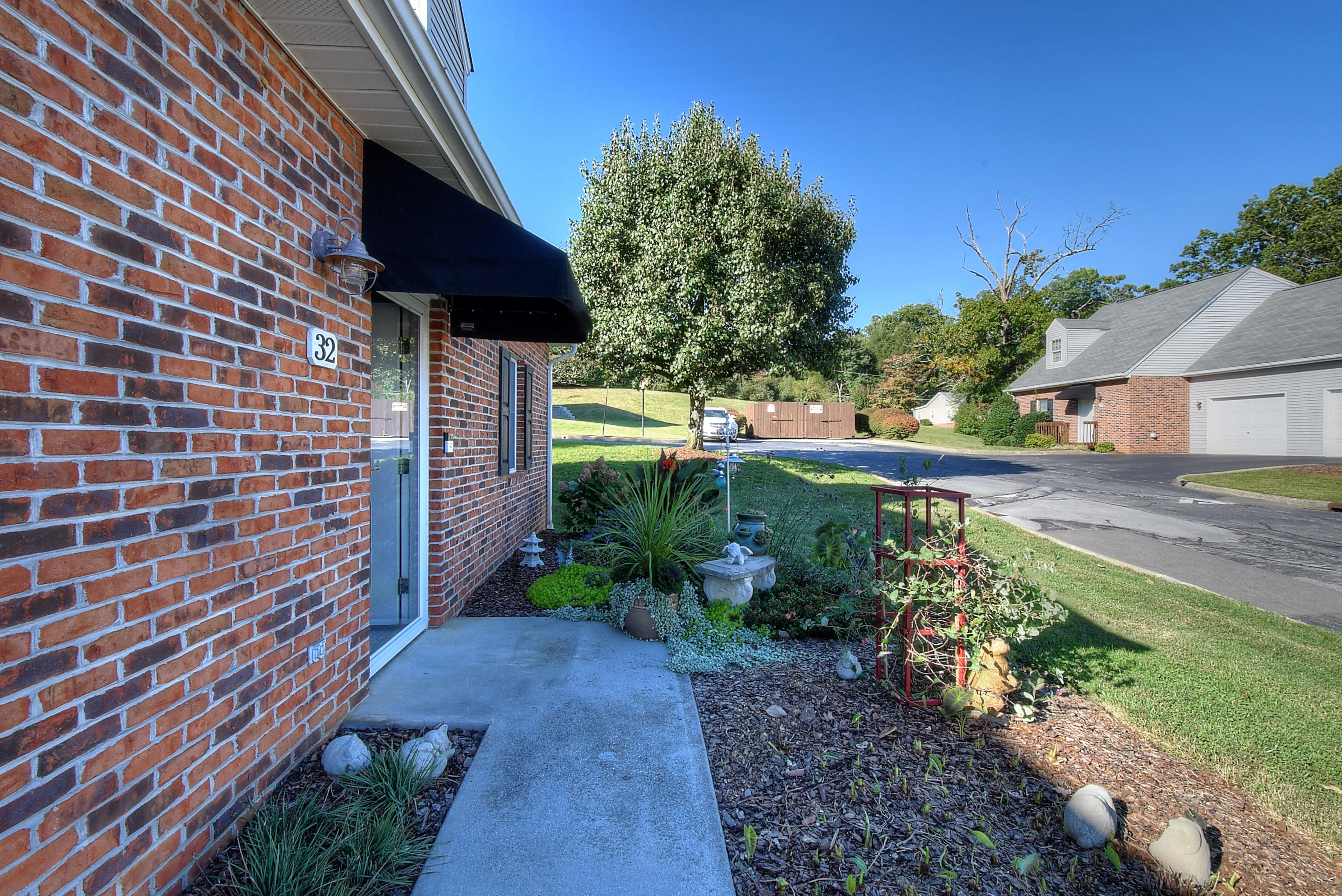 2700 Indian Ridge Road, Unit 32 Johnson City, TN 37604 - Photo 3 of 30 DSC_0016_7_8
