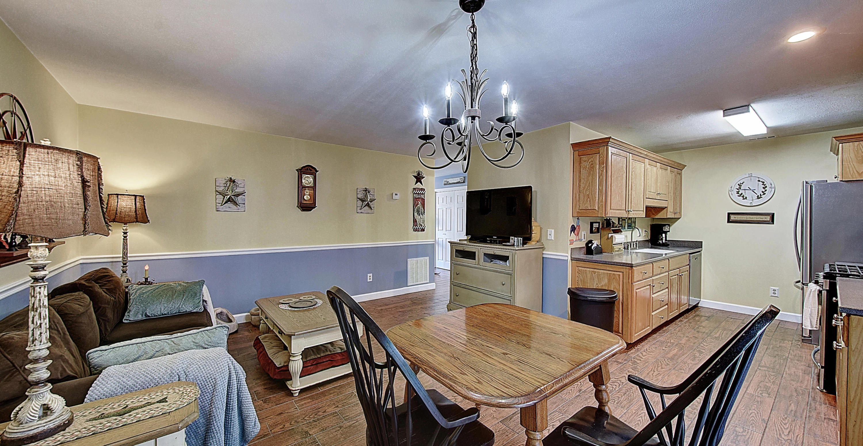 2700 Indian Ridge Road, Unit 32 Johnson City, TN 37604 - Photo 8 of 30 DSC_0037_38_39_40_stitch
