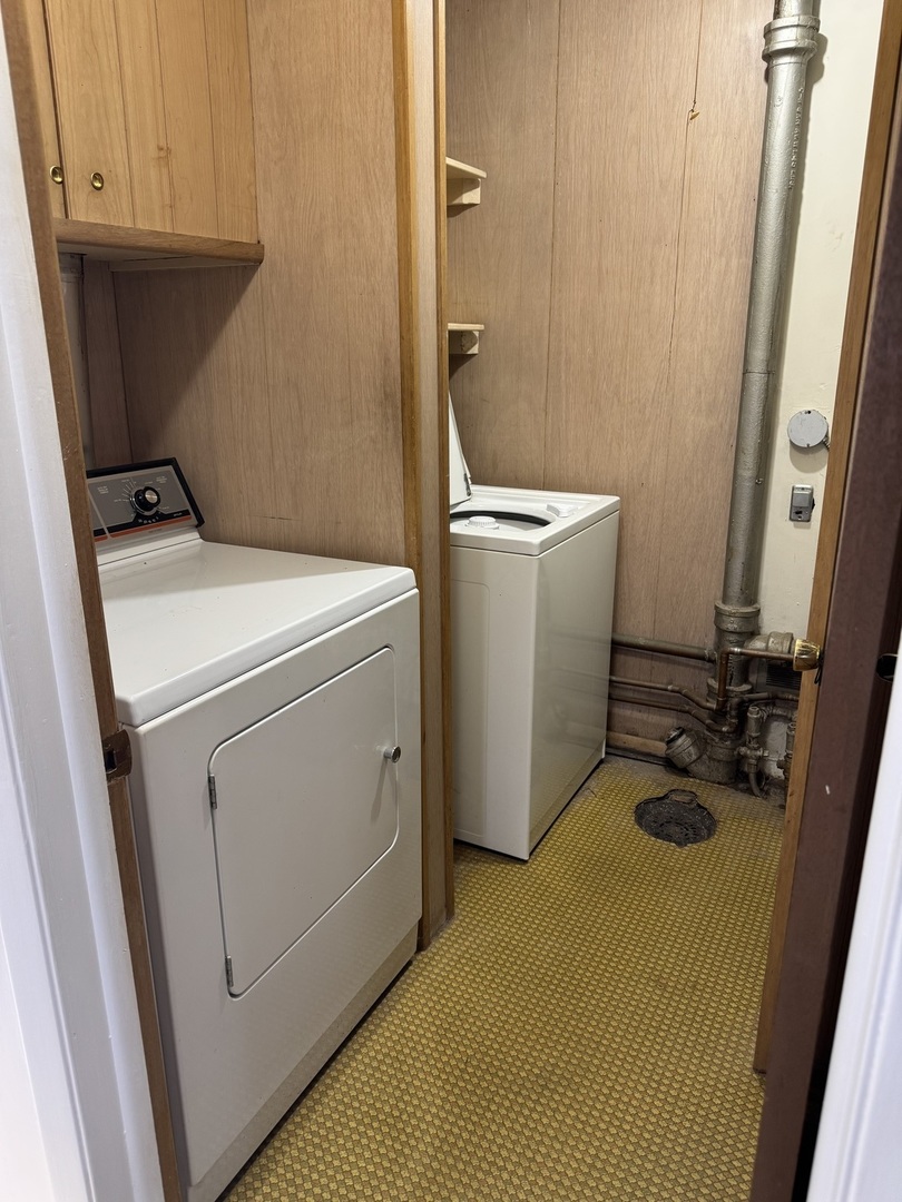 1103 37th St Court Moline, IL 61265 - Photo 12 of 13 a room with dryer and washer