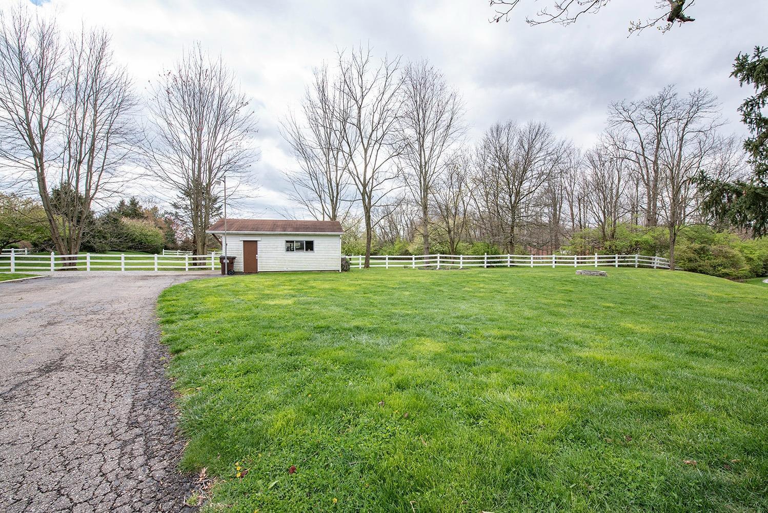 3587 Merwin 10 Mile Road Cincinnati, OH 45245 - Photo 16 of 19 Gallery Image 16