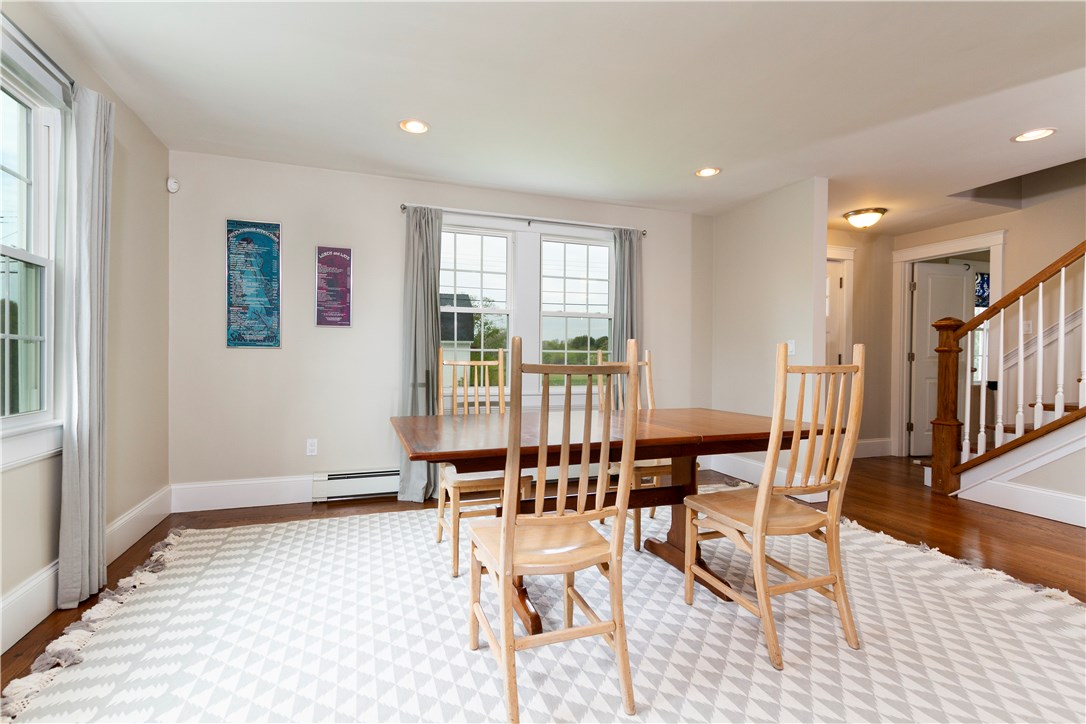 82 3rd Beach Road Middletown, RI 02842 - Photo 14 of 34