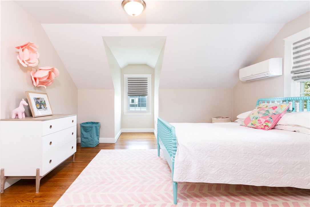 82 3rd Beach Road Middletown, RI 02842 - Photo 24 of 34