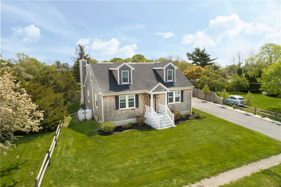 82 3rd Beach Road Middletown, RI 02842 - Photo 31 of 34