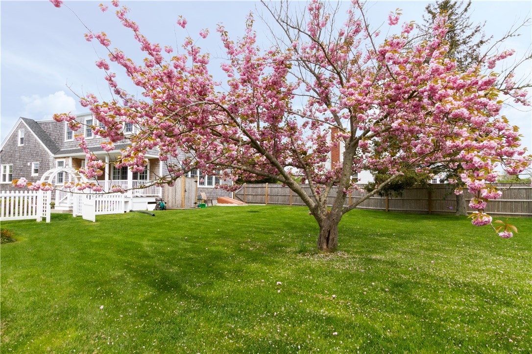 82 3rd Beach Road Middletown, RI 02842 - Photo 32 of 34