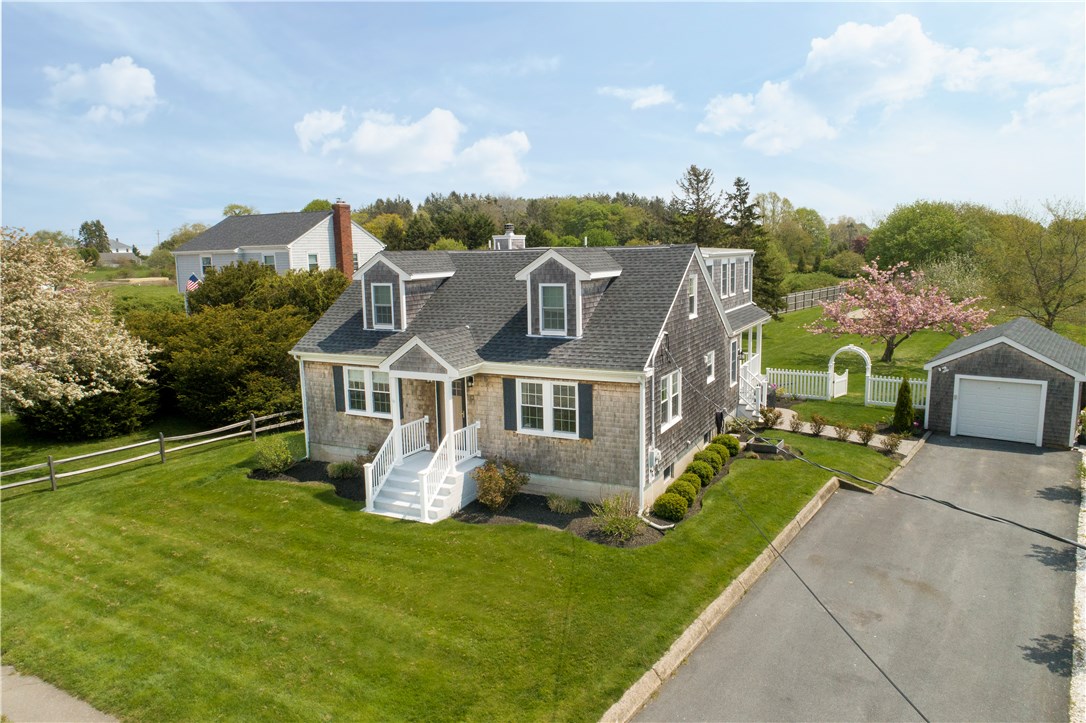 82 3rd Beach Road Middletown, RI 02842 - Photo 33 of 34