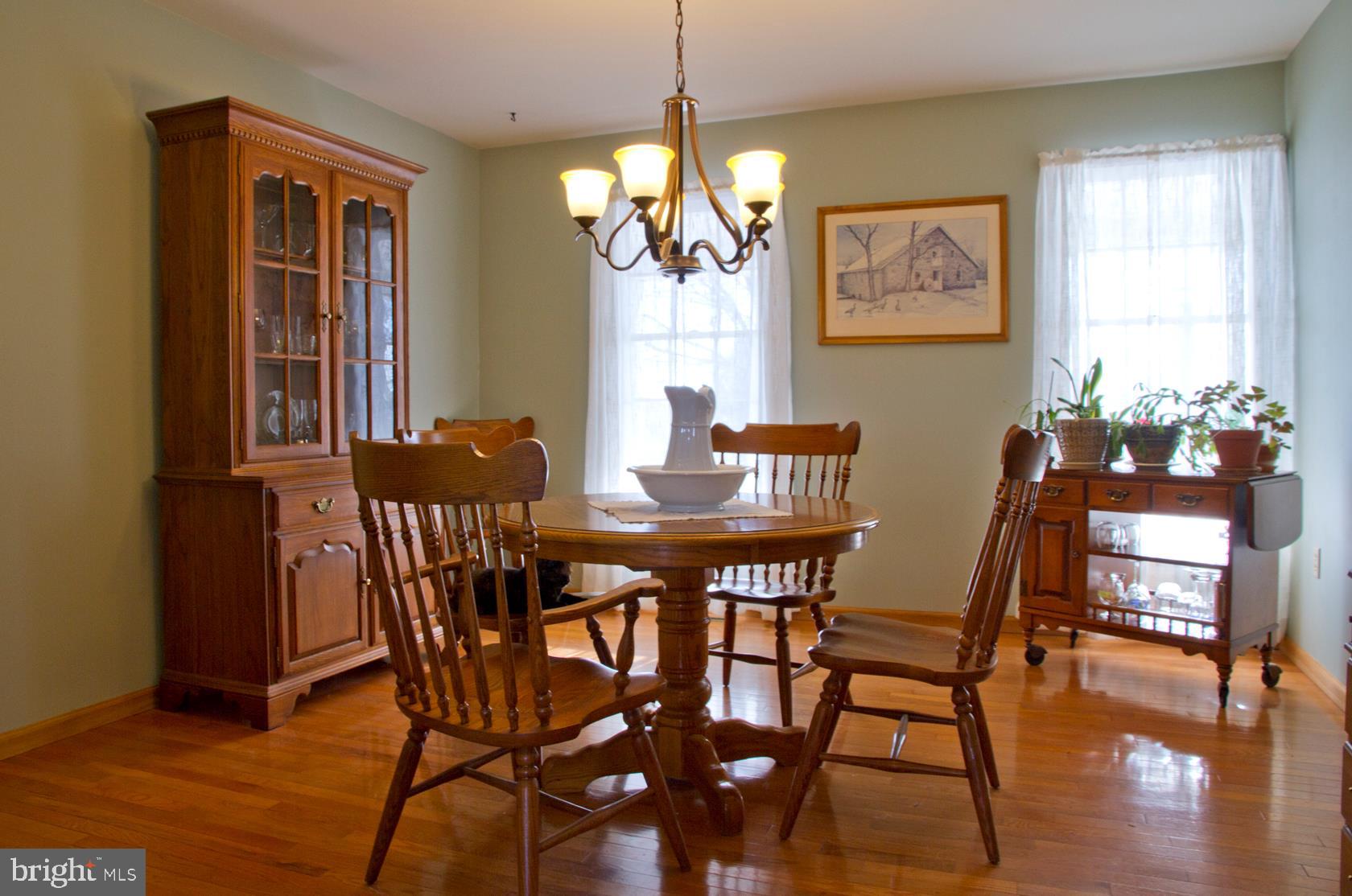 410 Hilltop Road Kutztown, PA 19530 - Photo 17 of 56 Dining Room