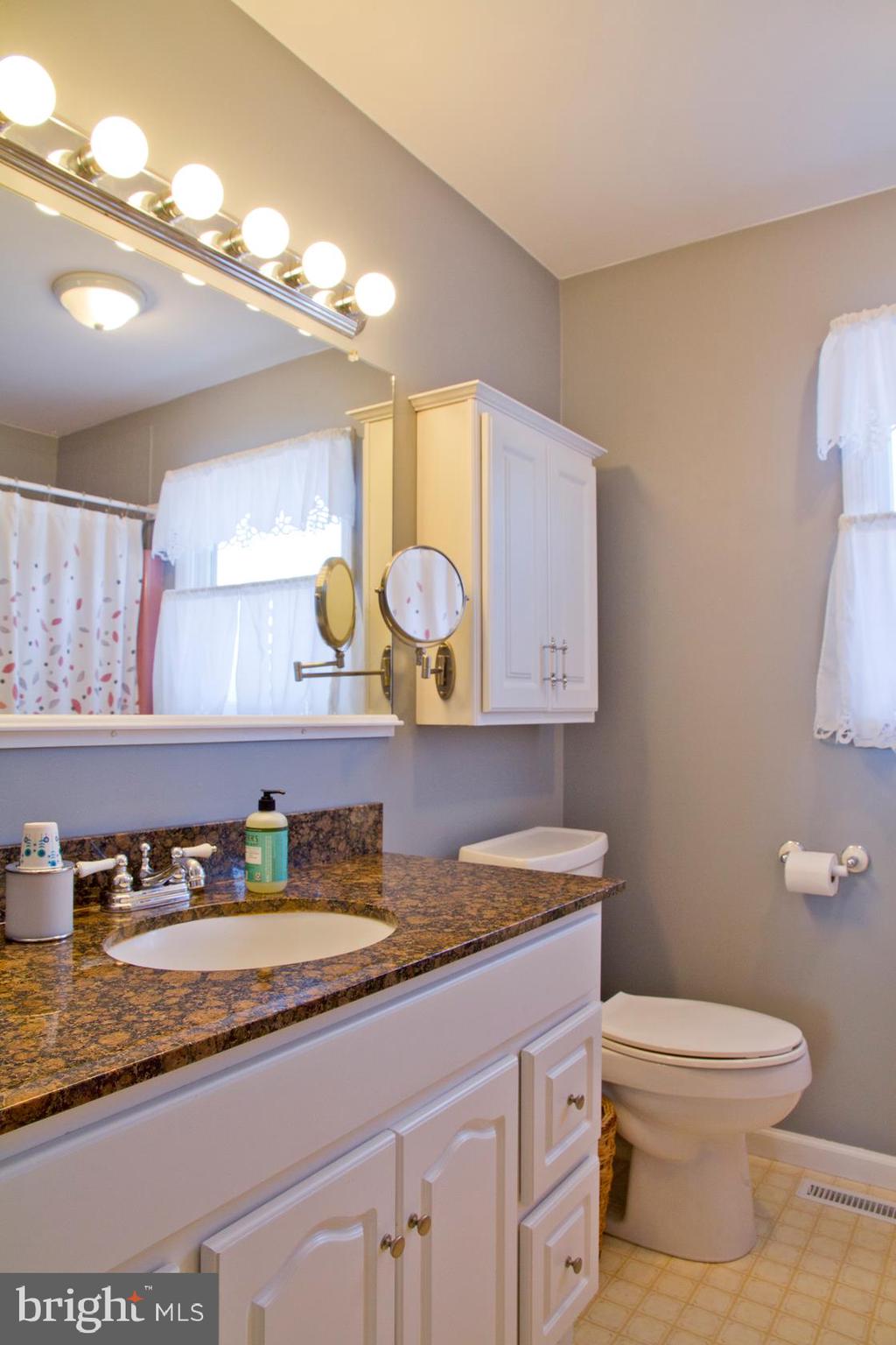 410 Hilltop Road Kutztown, PA 19530 - Photo 32 of 56 Master Bath