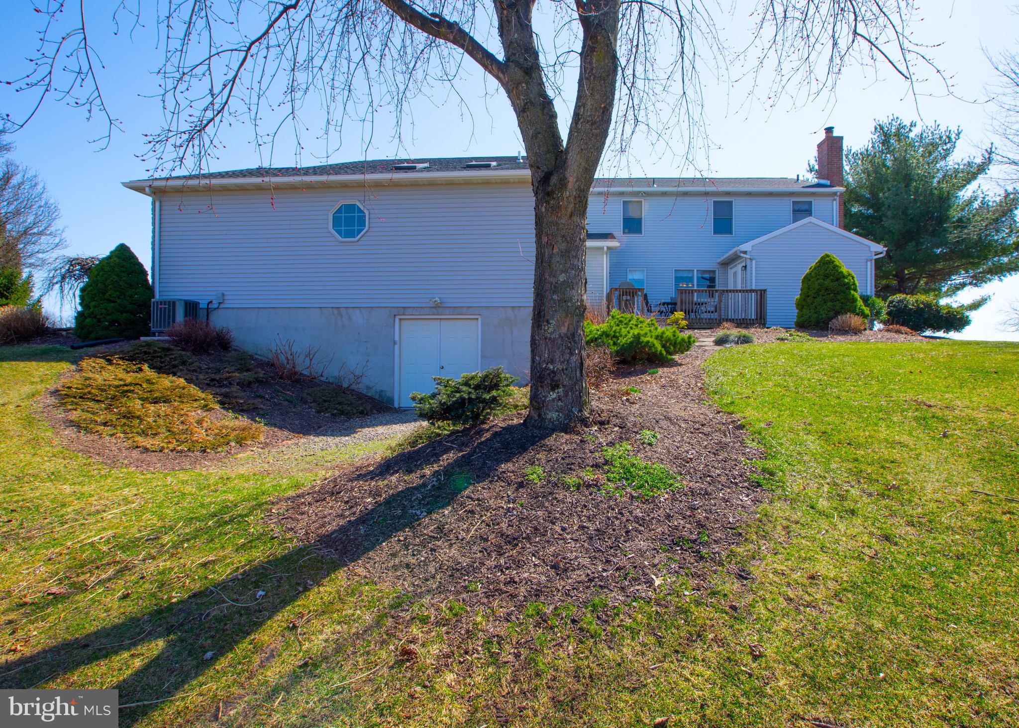 410 Hilltop Road Kutztown, PA 19530 - Photo 5 of 56 Exterior Rear