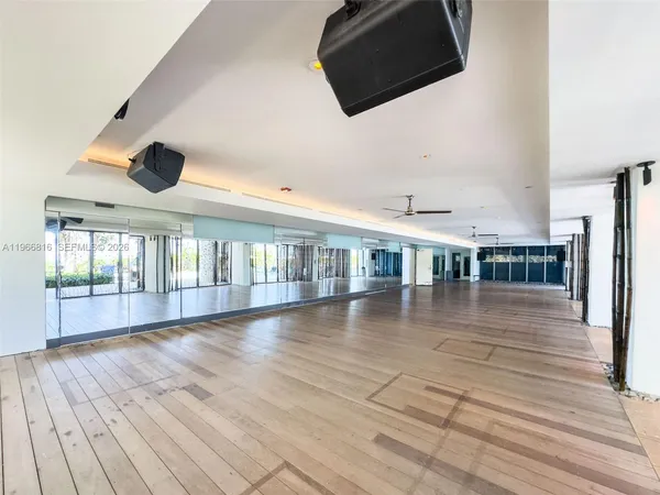 $7,500 | 6899 Collins Avenue, Unit 1910, Miami Beach, FL 33141