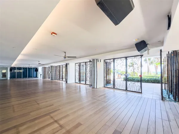 $7,500 | 6899 Collins Avenue, Unit 1910, Miami Beach, FL 33141