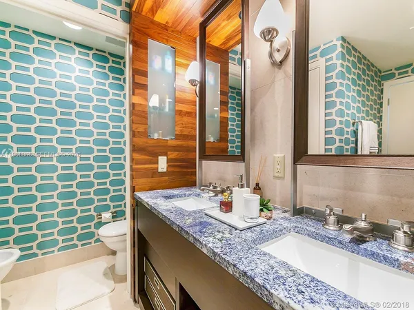 $7,500 | 6899 Collins Avenue, Unit 1910, Miami Beach, FL 33141