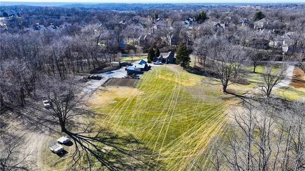$1,900,000 | 6121 Northwest Klamm Drive, Kansas City, MO 64151