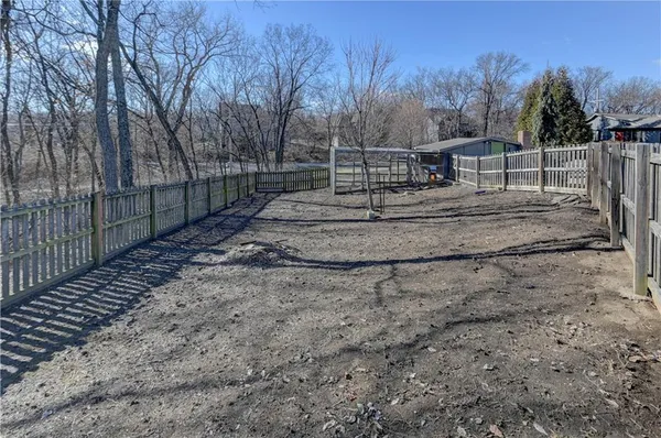 $1,900,000 | 6121 Northwest Klamm Drive, Kansas City, MO 64151
