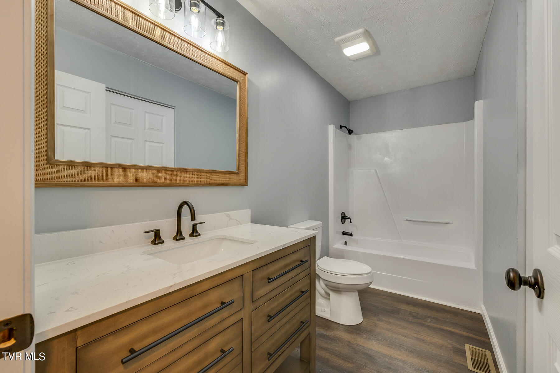 472 Lenoir Road Kingsport, TN 37660 - Photo 17 of 25 019