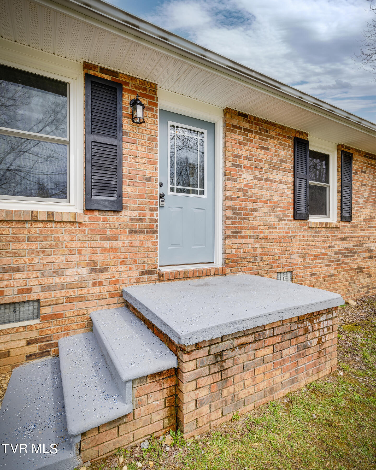 472 Lenoir Road Kingsport, TN 37660 - Photo 3 of 25 004