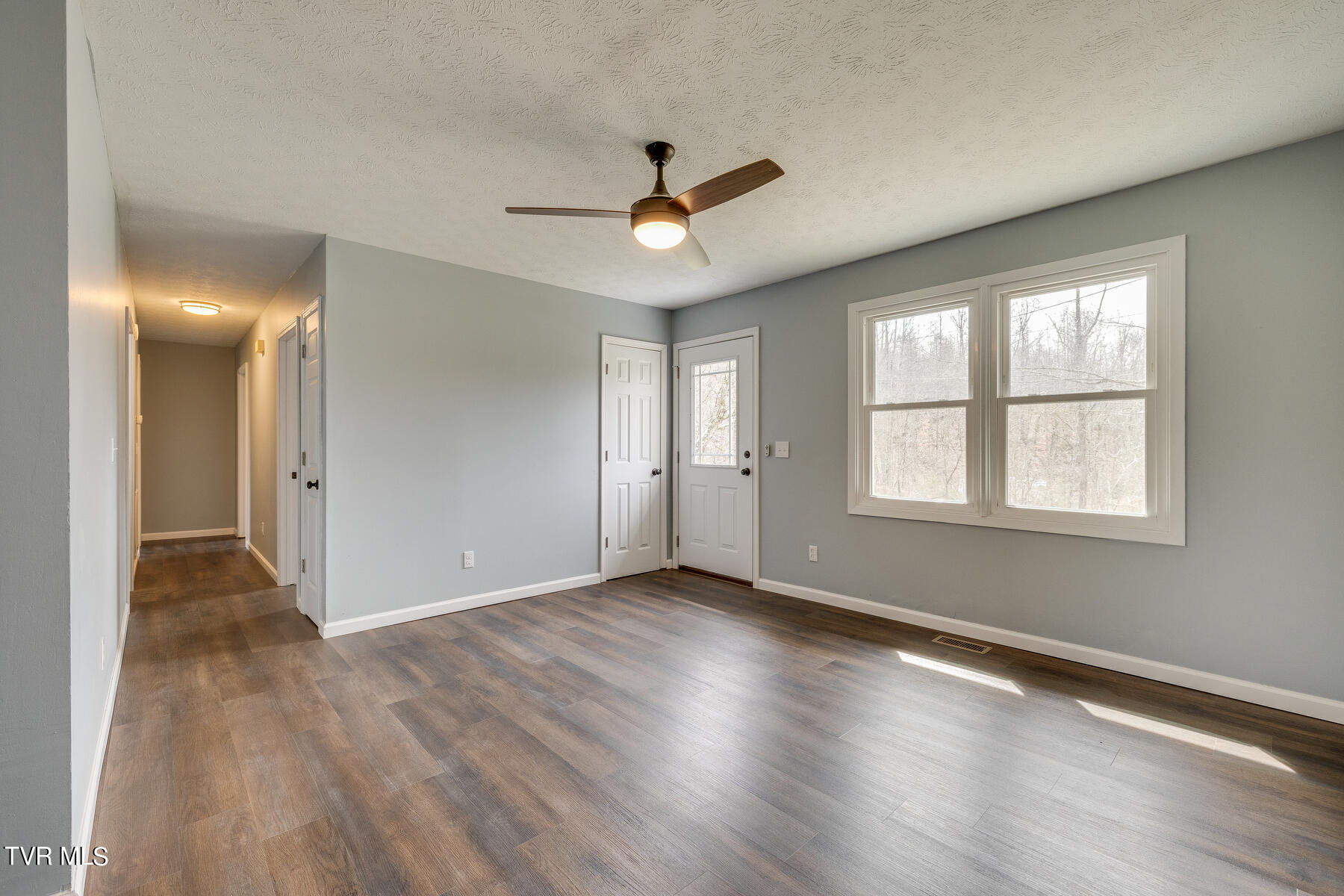 472 Lenoir Road Kingsport, TN 37660 - Photo 6 of 25 007