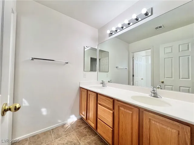 $2,200 | 8815 Lost Forest Street, Las Vegas, NV 89139
