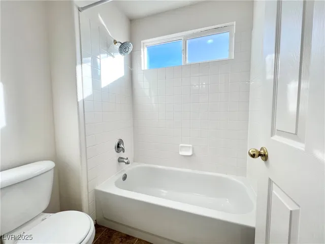 $2,200 | 8815 Lost Forest Street, Las Vegas, NV 89139