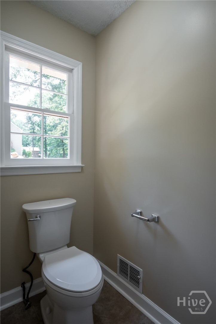 139 Lake Forest Drive Athens, GA 30607 - Photo 29 of 65 half bath main floor