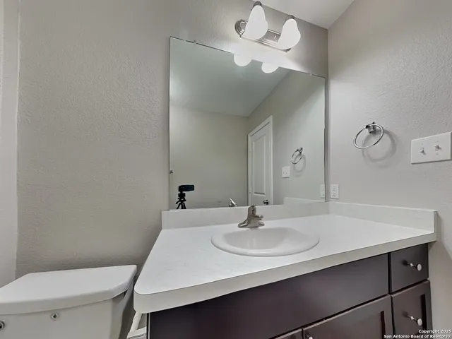 $1,599 | 424 Mallow Drive, New Braunfels, TX 78130