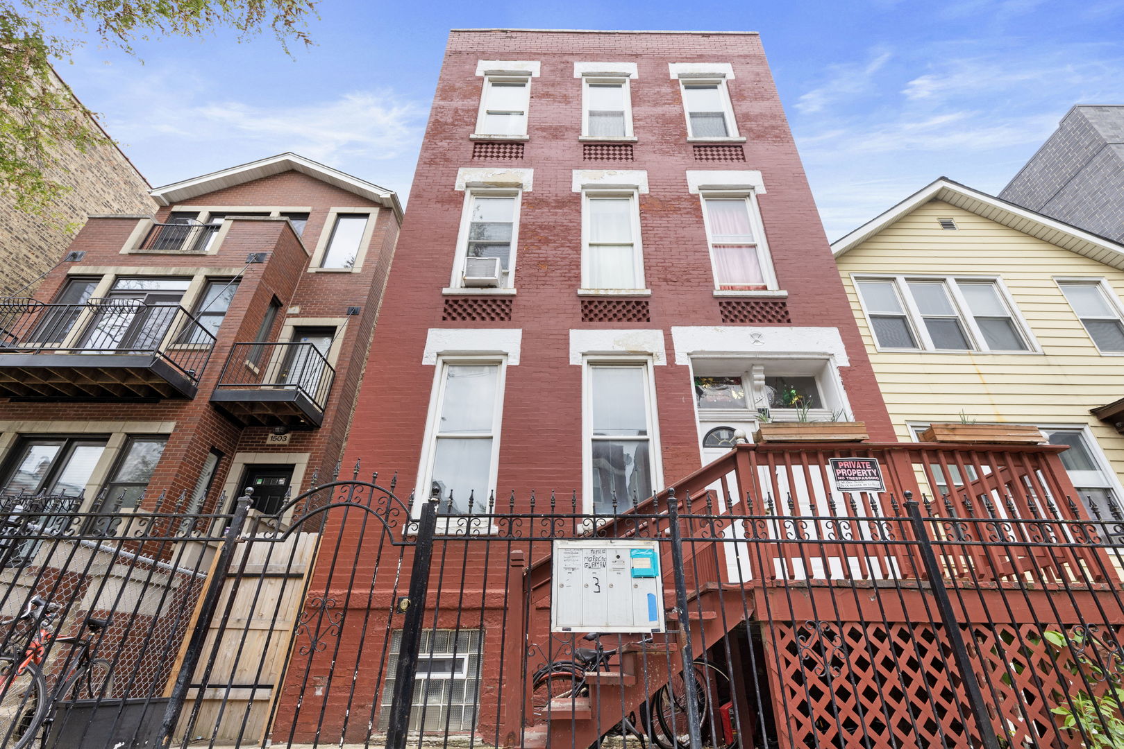 1507 West Erie Street Chicago, IL 60642 - Photo 1 of 24 front view of a building