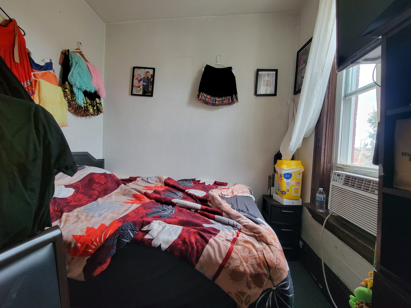1507 West Erie Street Chicago, IL 60642 - Photo 16 of 24 a bedroom with a bed and a window