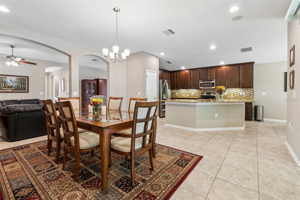 6601 Sparkling Way Wesley Chapel, FL 33545 - Photo 12 of 51