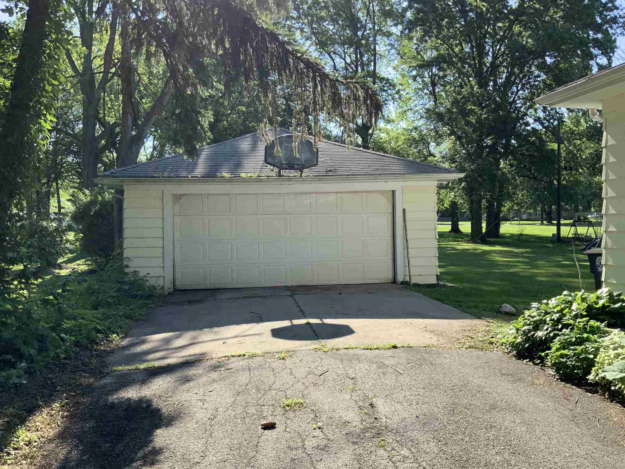 4224 Reed Road Fort Wayne, IN 46815 - Photo 3 of 33 Gallery Image 3