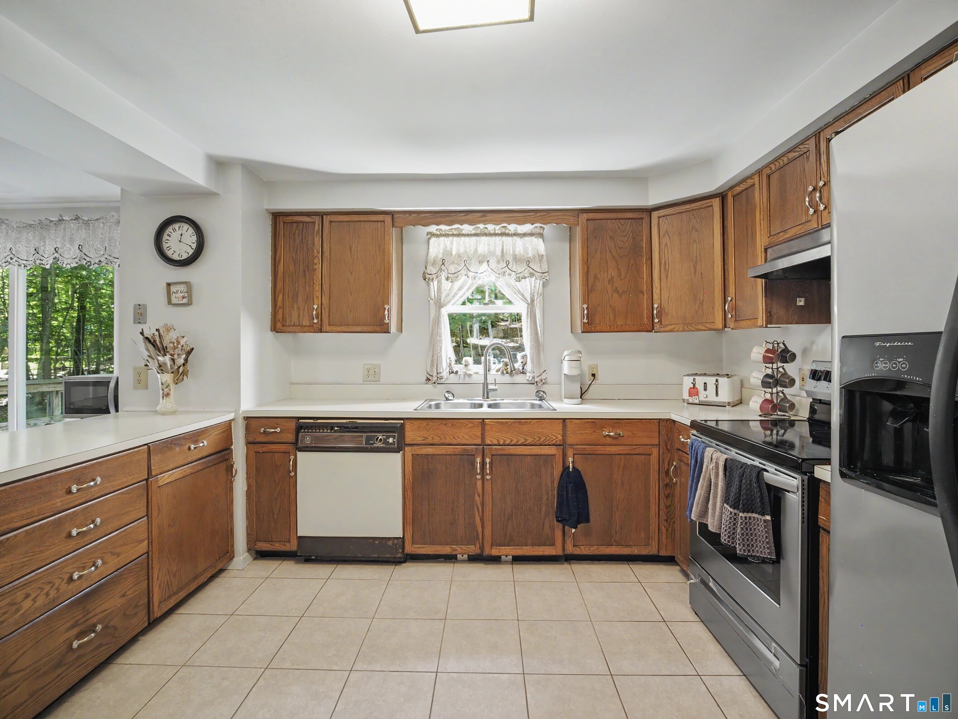 2 Wood Ridge Hills Road Old Lyme, CT 06371 - Photo 15 of 31 Gallery Image 15