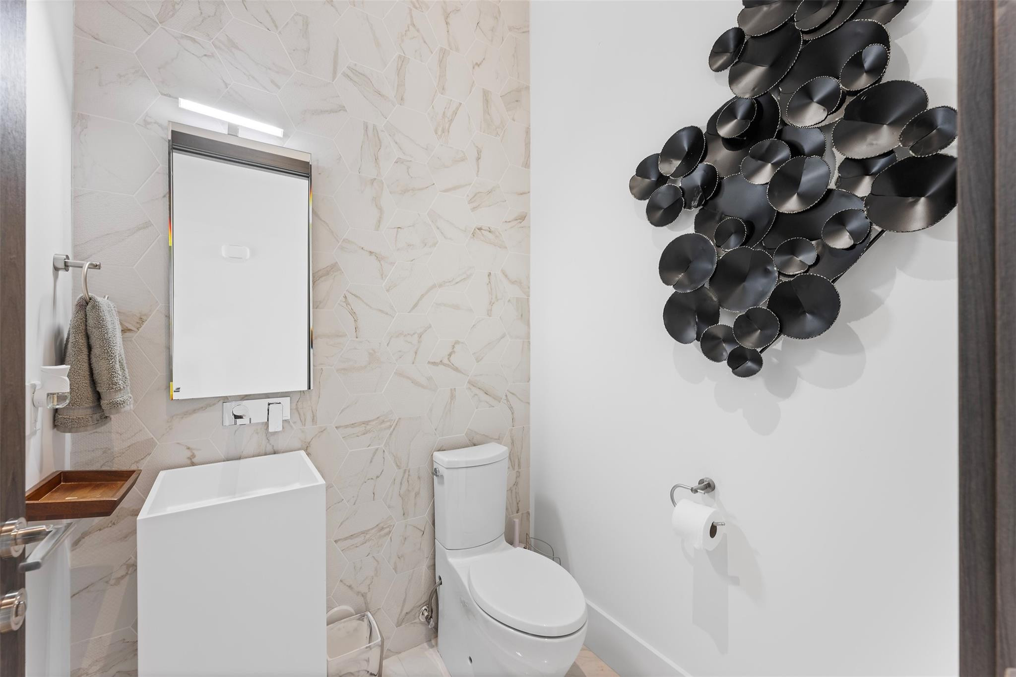 2410 Northeast 48th Street Lighthouse Point, FL 33064 - Photo 40 of 66 1st Floor Powder Room