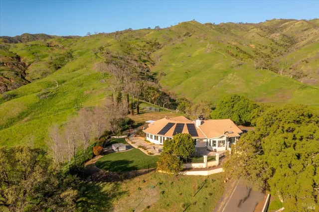 $1,299,000 | 8725 Quail Canyon Road, Vacaville, CA 95688