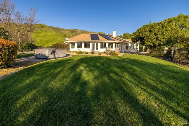 $1,299,000 | 8725 Quail Canyon Road, Vacaville, CA 95688