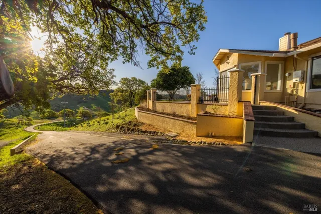 $1,299,000 | 8725 Quail Canyon Road, Vacaville, CA 95688