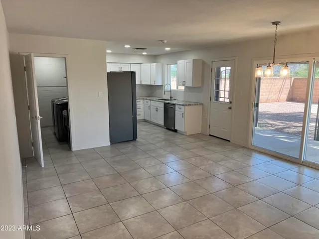 $1,890 | 12611 North 25th Avenue, Phoenix, AZ 85029