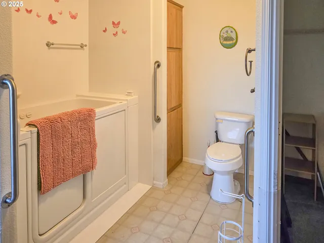 $129,900 | 550 South State Street, Unit 115, Sutherlin, OR 97479