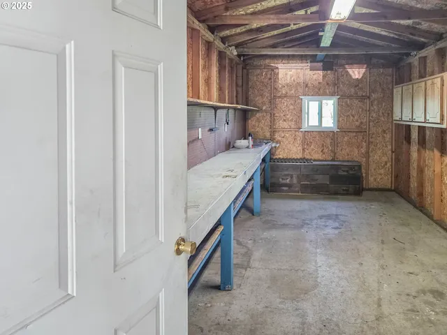 $129,900 | 550 South State Street, Unit 115, Sutherlin, OR 97479