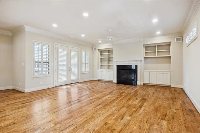 $808,000 | 4732 Banning Drive, Houston, TX 77027