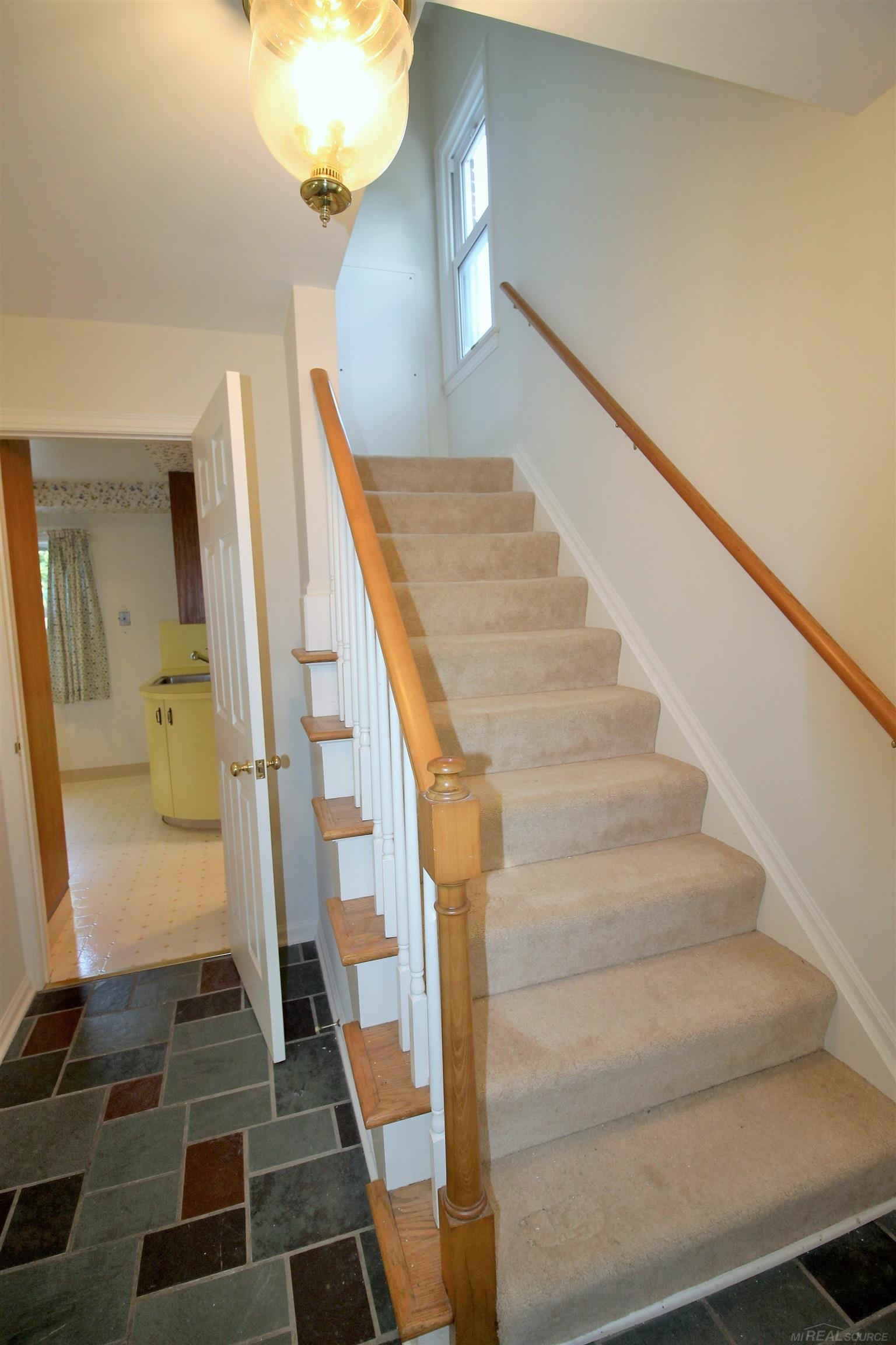 1018 Nottingham Road Grosse Pointe, MI 48230 - Photo 23 of 59 50088890-22.JPG