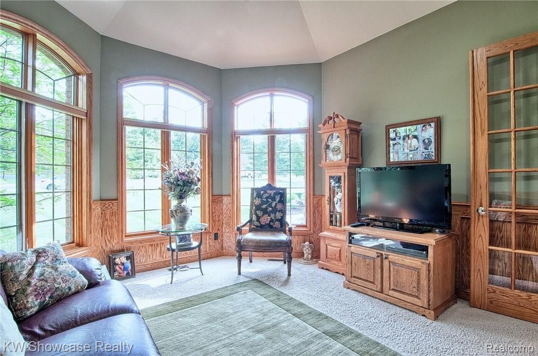 5477 Boulderwood Ridge Clarkston, MI 48348 - Photo 35 of 59 Library.jpg