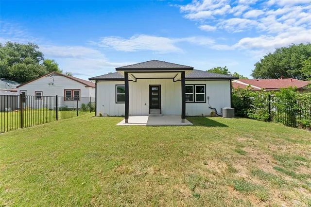 $314,900 | 2410 Hudspeth Avenue, Dallas, TX 75216