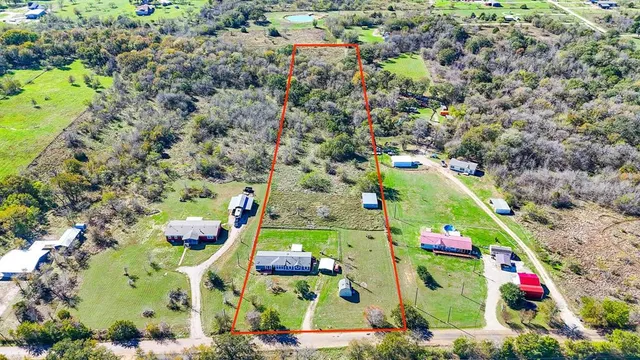 $289,999 | 932 Southeast County Road 2240, Corsicana, TX 75109