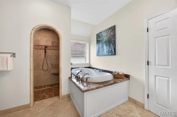 $1,295,000 | 11 Regatta Bay Court, Lake St. Louis, MO 63367