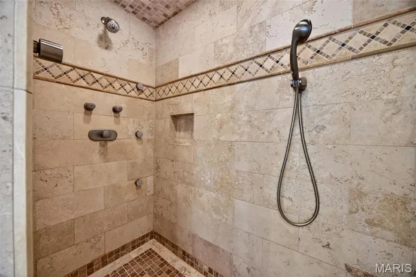 $1,295,000 | 11 Regatta Bay Court, Lake St. Louis, MO 63367